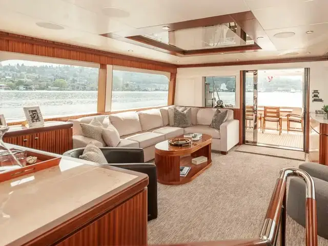 Ocean Alexander Pilothouse