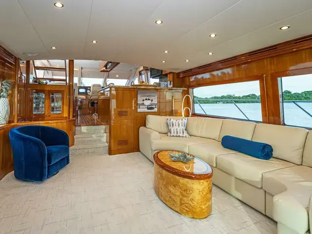 Hatteras 64 Motor Yacht