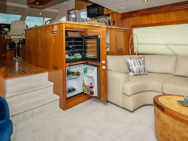 Hatteras 64 Motor Yacht