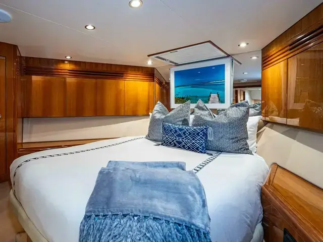 Hatteras 64 Motor Yacht