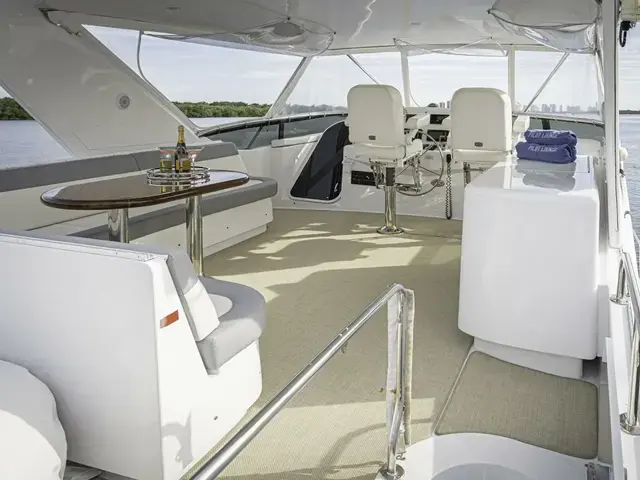 Hatteras 64 Motor Yacht