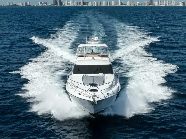 Fairline Squadron 65