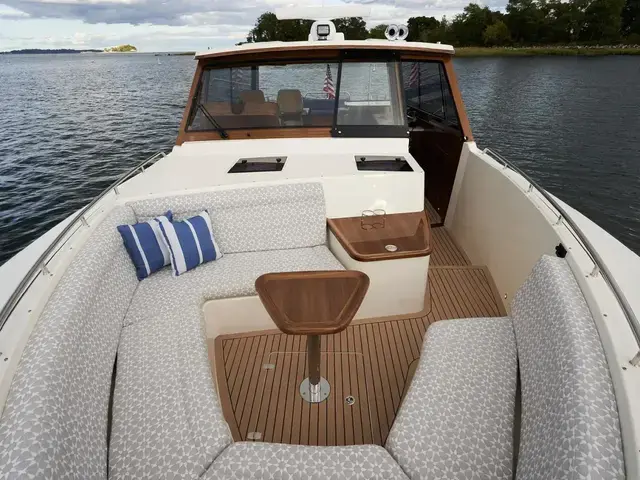 Boston Boatworks 49