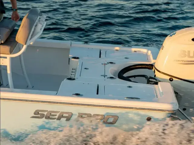 Sea Pro 210 Bay