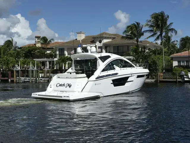 Cruisers Yachts 54 Cantius