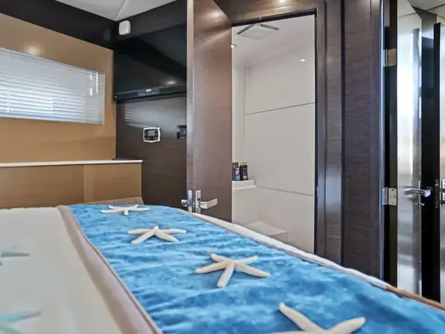 Cruisers Yachts 54 Cantius