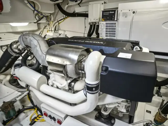 Cruisers Yachts 54 Cantius