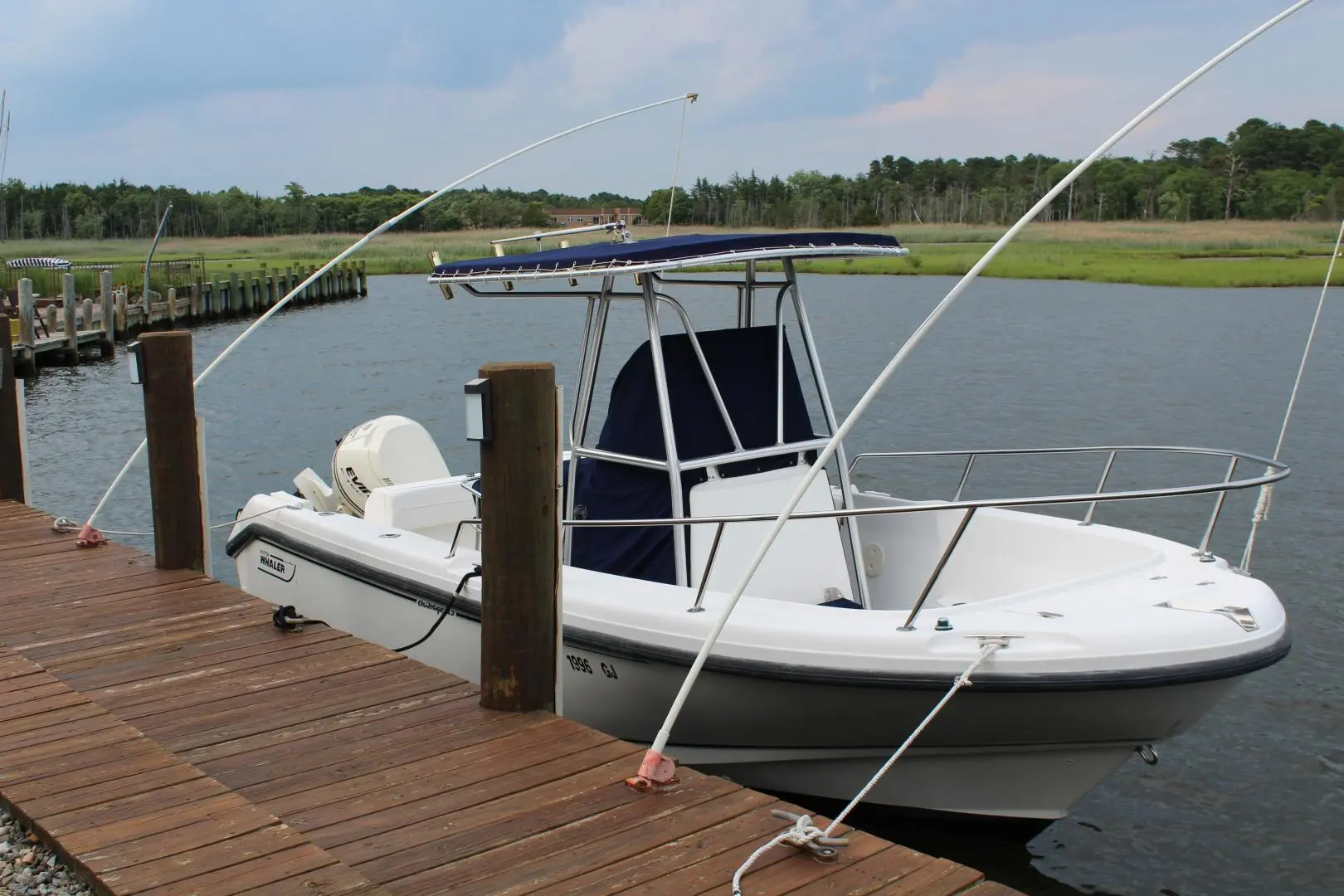 1999 Boston Whaler 23 outrage