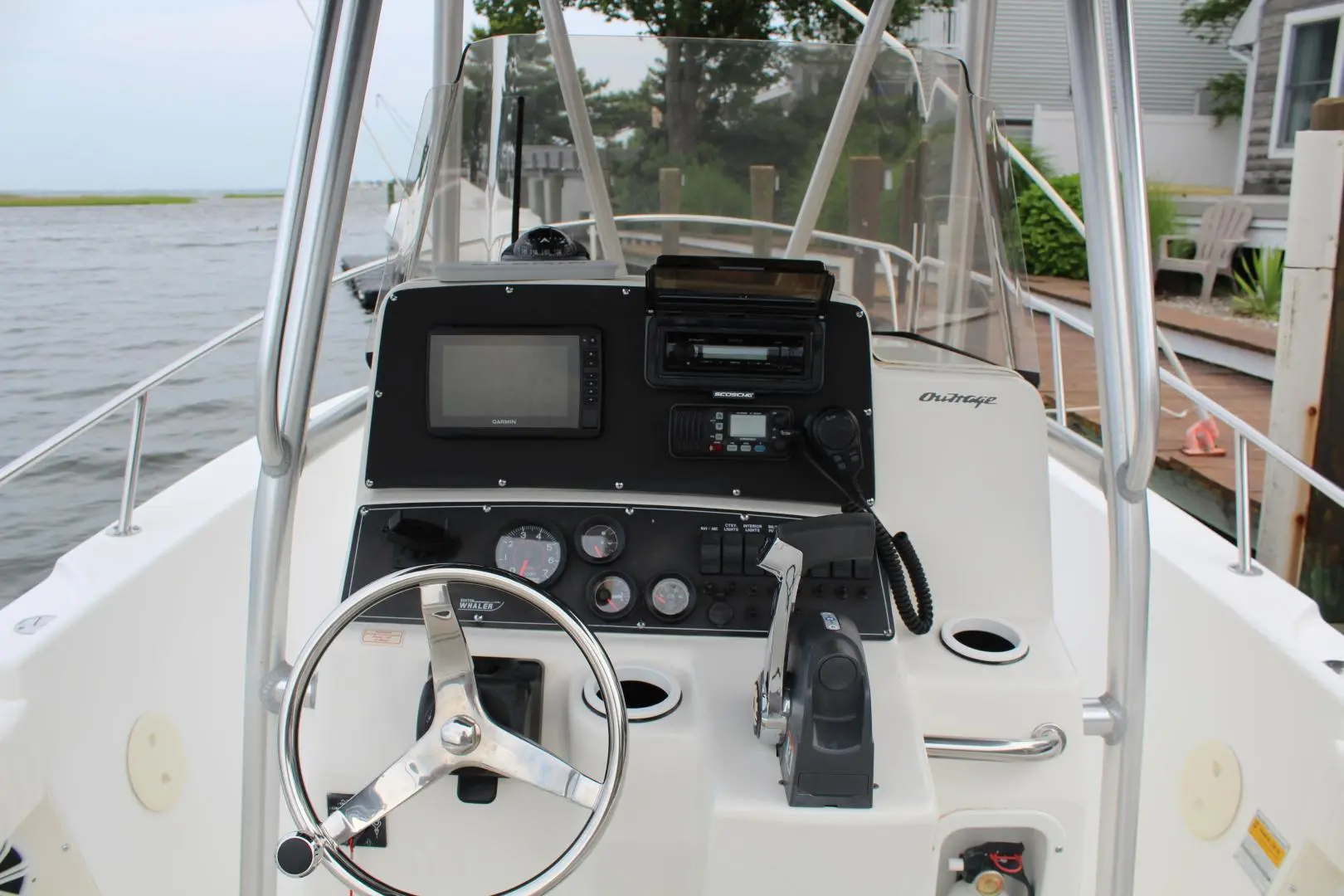 1999 Boston Whaler 23 outrage