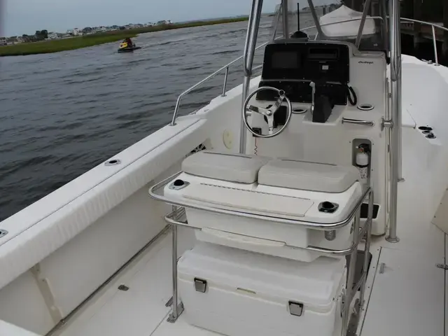 Boston Whaler 23 Outrage