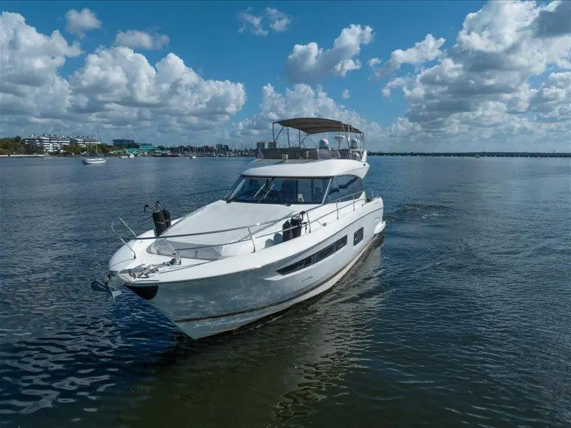 2015 Prestige 55'