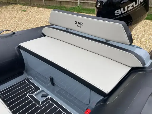 Zar LUX 13 3.9m Console RIB & Honda Engine Package