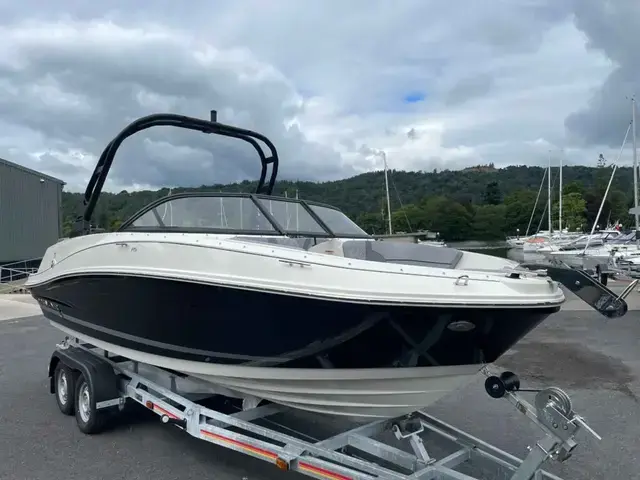 Bayliner VR5 Bowrider