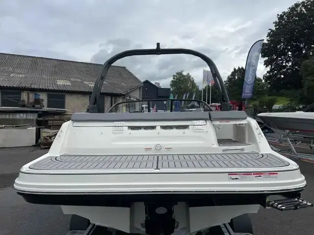 Bayliner Vr5