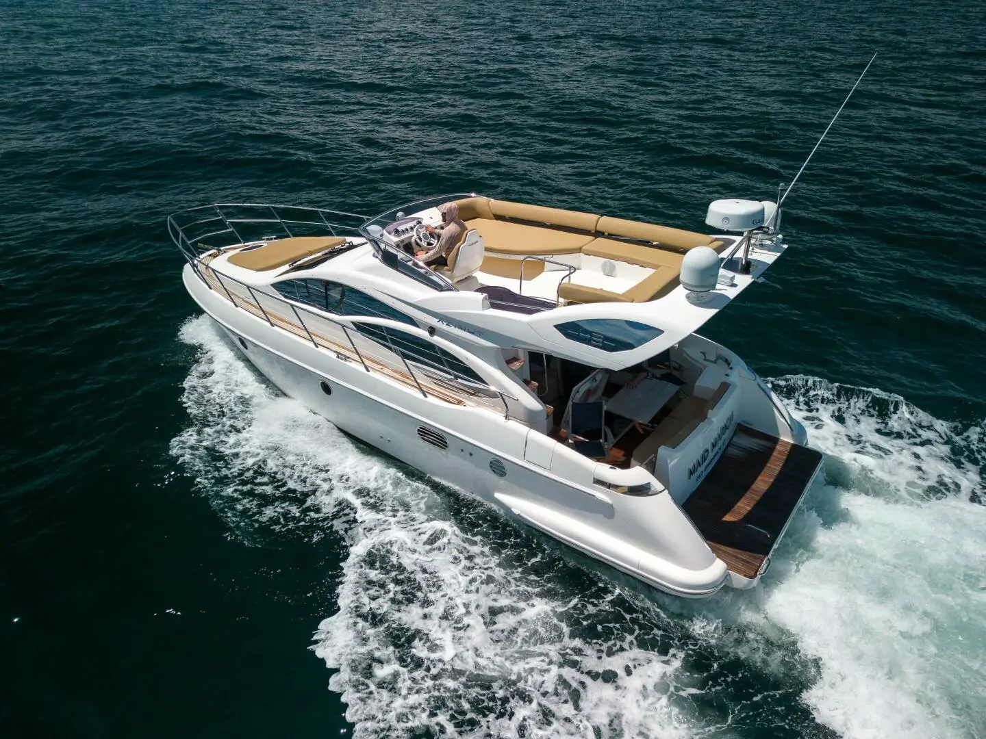 2009 Azimut flybridge