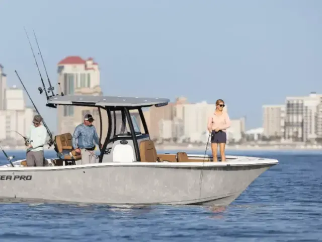 Sea Pro Boats 242 Center Console