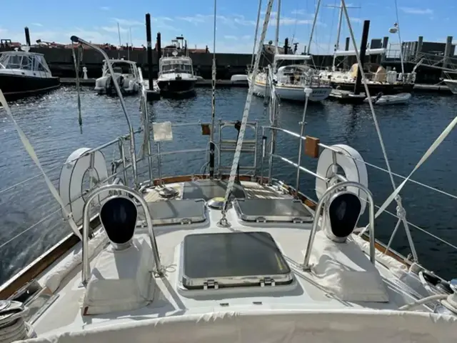 Little Harbor 46