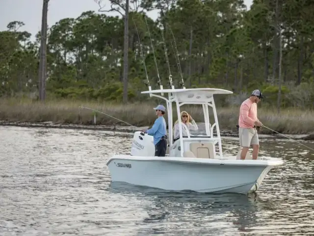 Sea Pro 202 Center Console