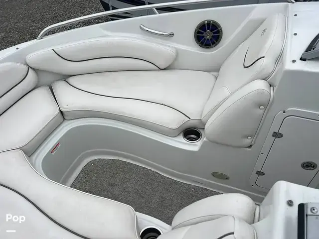 Crownline 230 LS