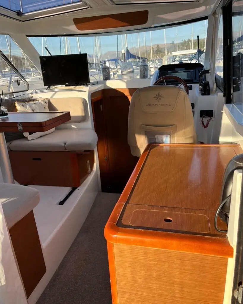 2015 Jeanneau merry fisher 855