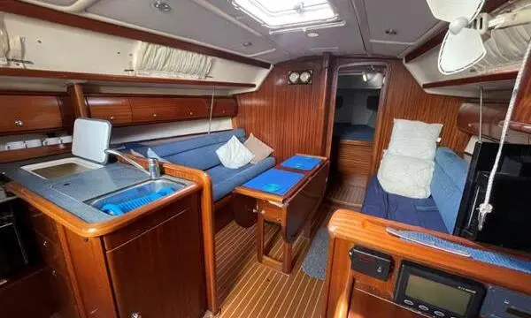 2002 Bavaria 36