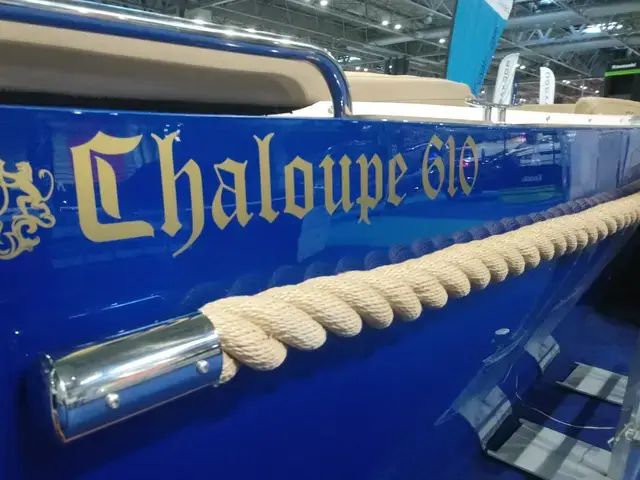 Chaloupe 610