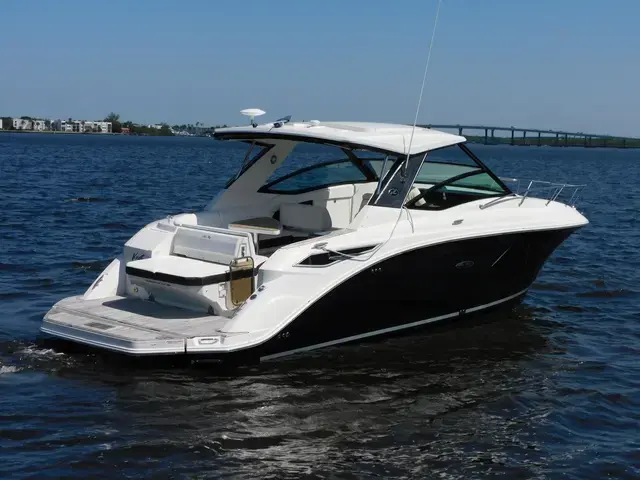 Sea Ray 32