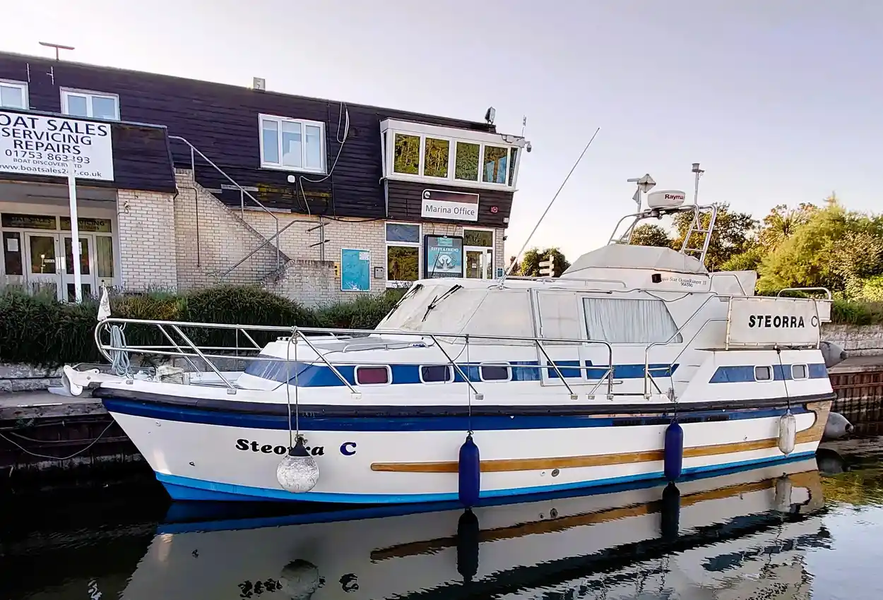 AQUASTAR 33 OCEAN RANGER 1994