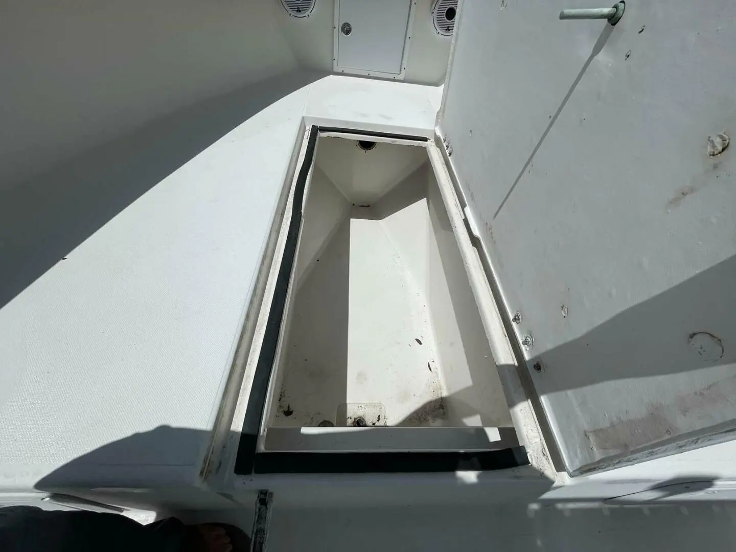 2000 Ocean center console