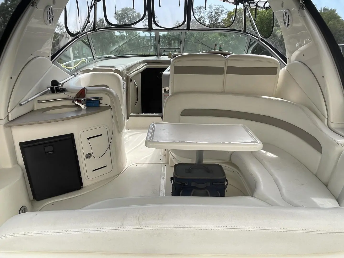 2005 Sea Ray sundancer 320