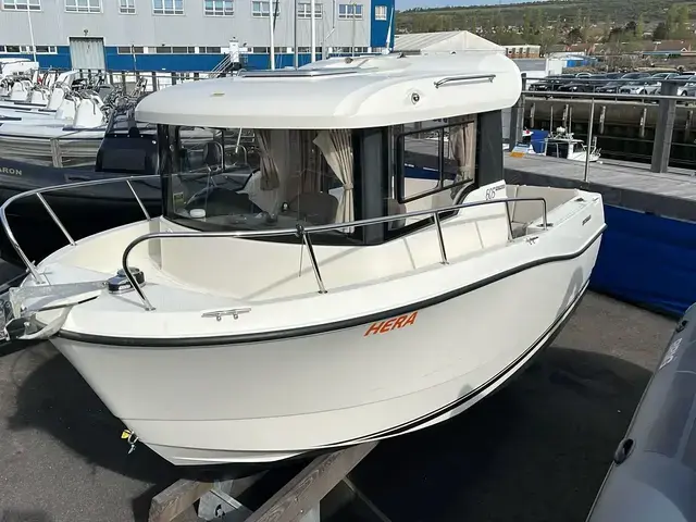 Quicksilver 605 Pilothouse