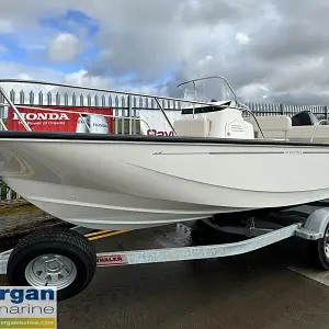 2022 Boston Whaler 190 Montauk