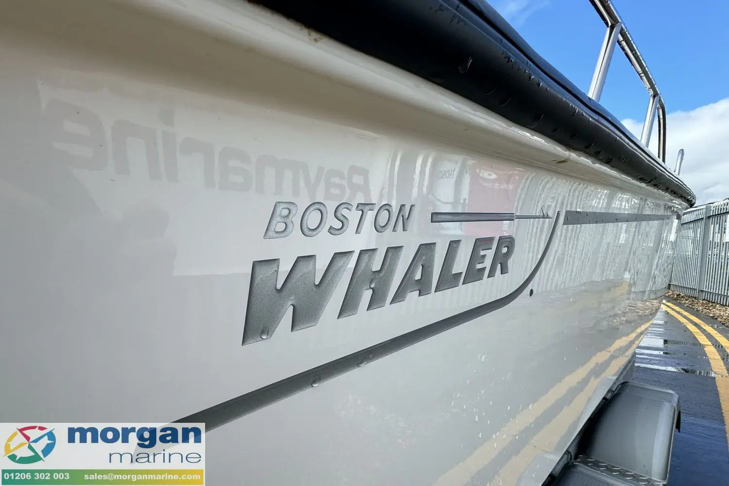 2022 Boston Whaler 190 montauk