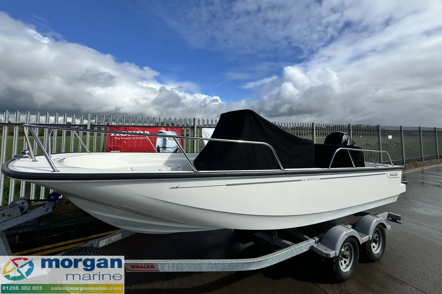 2022 Boston Whaler 190 montauk