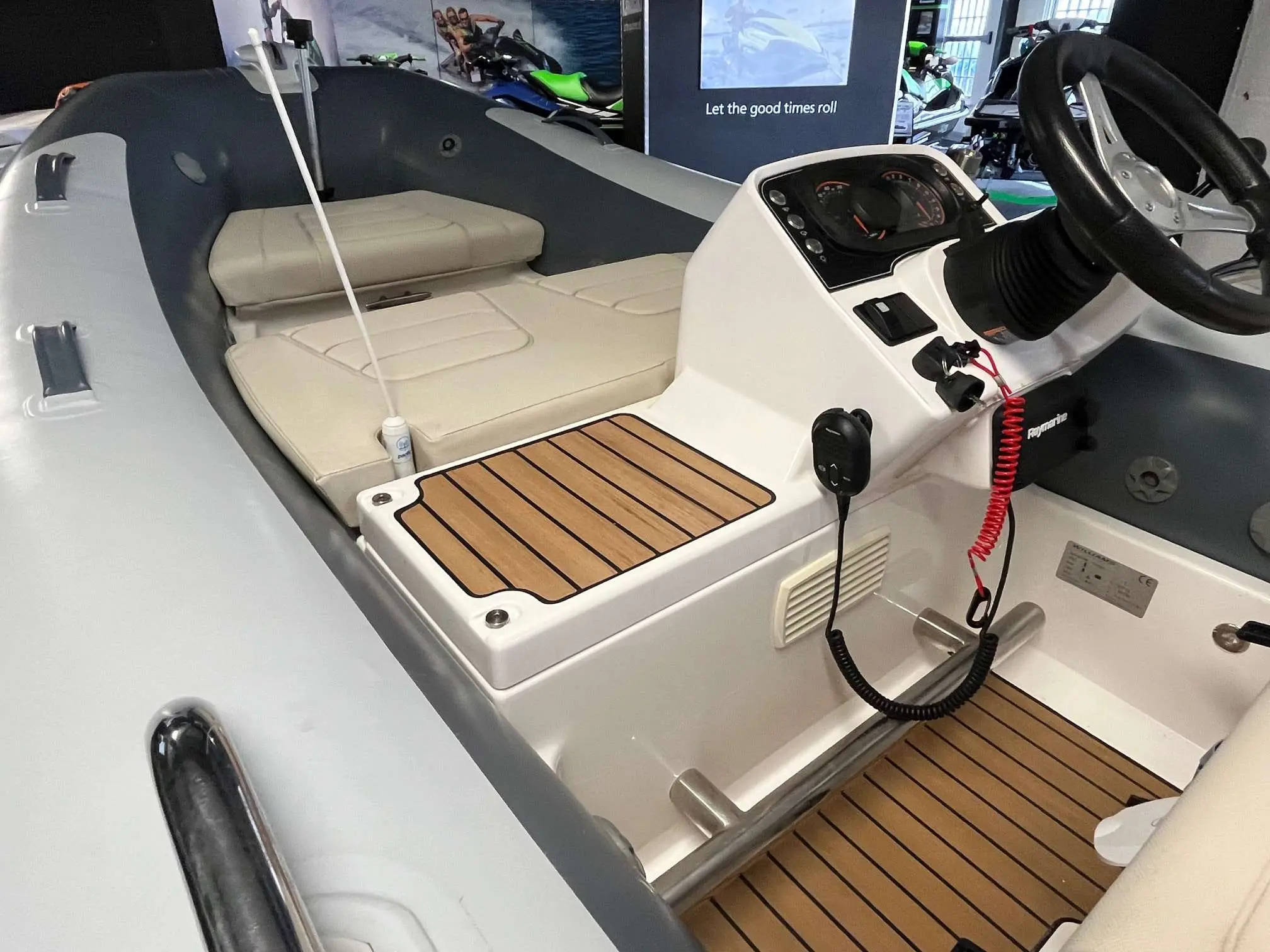 2019 Williams Jet Tenders sport jet 395