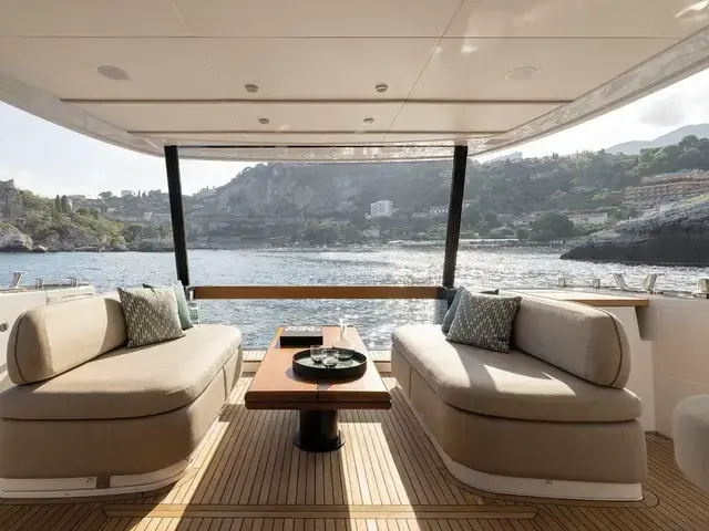 Azimut Magellano 60