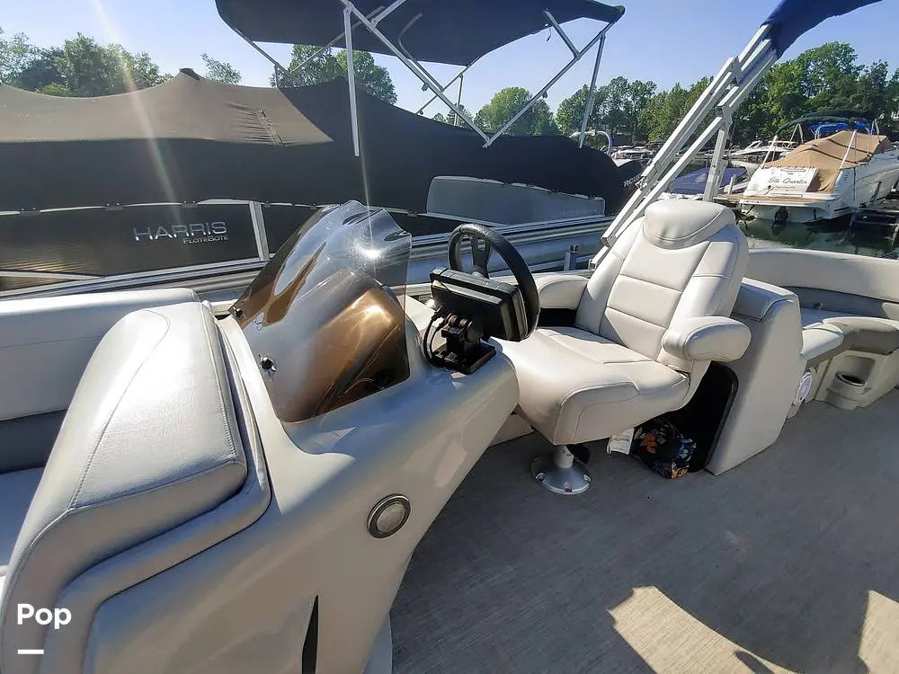 2018 Avalon lsz quad lounger tritoon