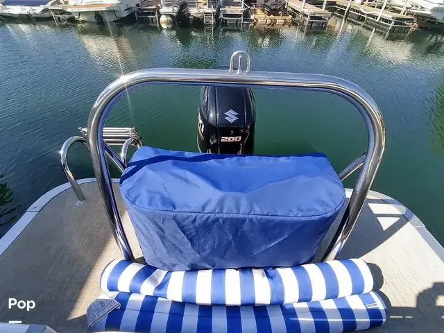 Avalon LSZ Quad Lounger Tritoon