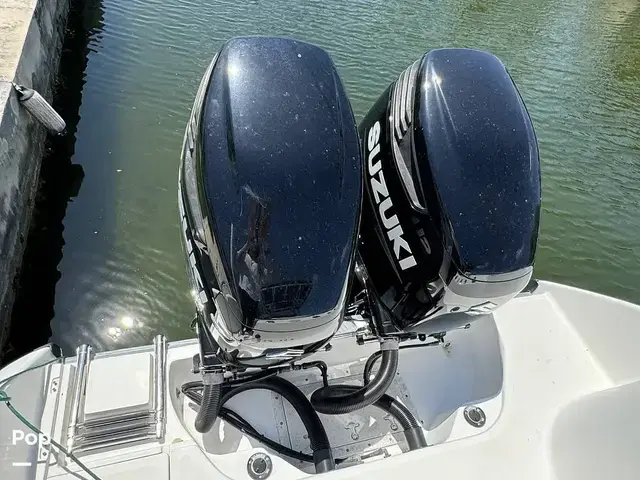 Boston Whaler Outrage 26 CC