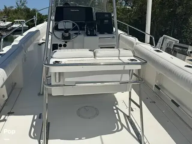 Boston Whaler Outrage 26 CC