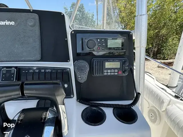 Boston Whaler Outrage 26 CC