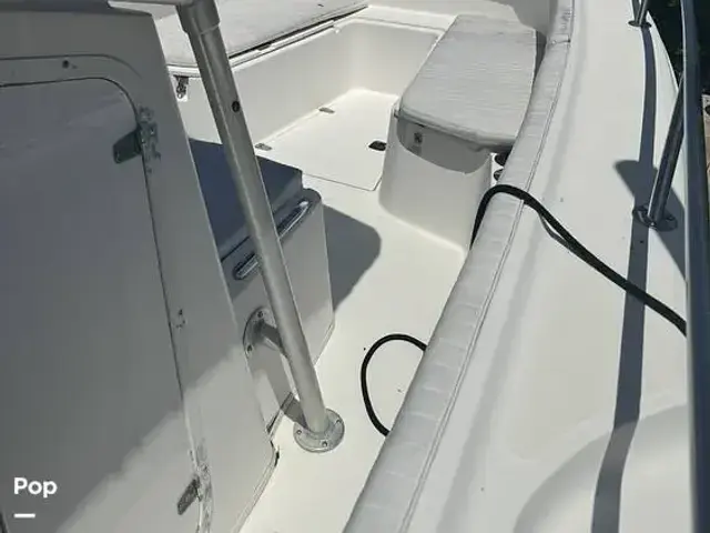 Boston Whaler Outrage 26 CC