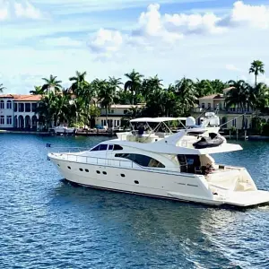 2001 Ferretti Yachts 680