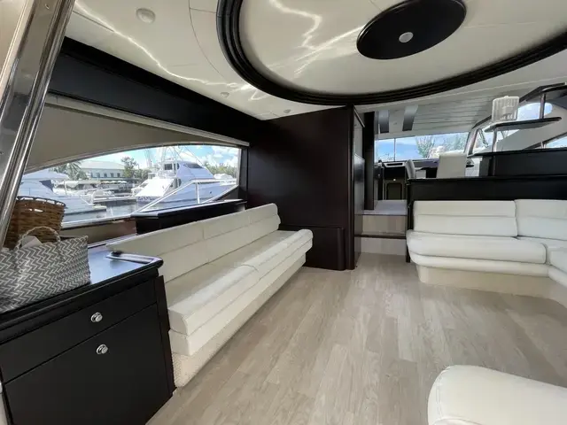 Ferretti Yachts 680