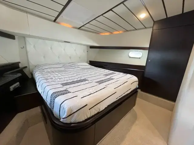 Ferretti Yachts 680