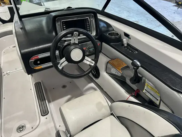 Nautique Super Air 210