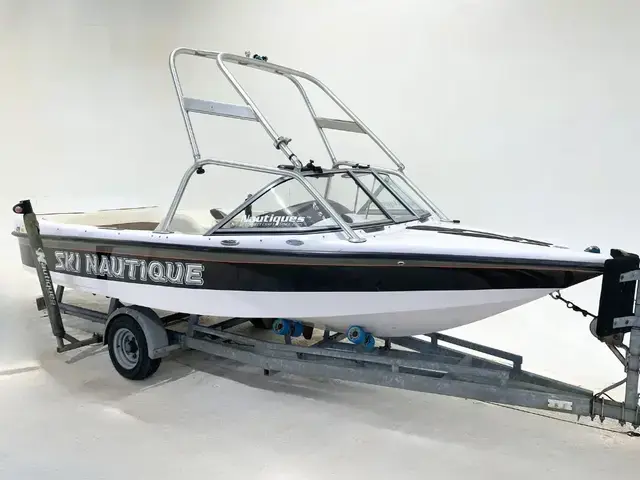 SKI NAUTIQUE 196