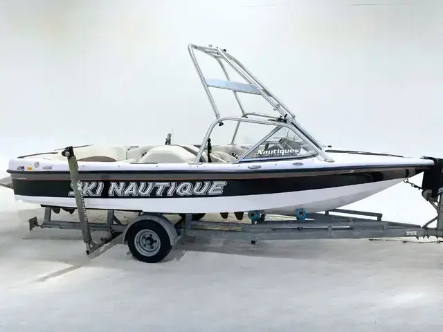 Correct Craft Ski Nautique 196 Limited