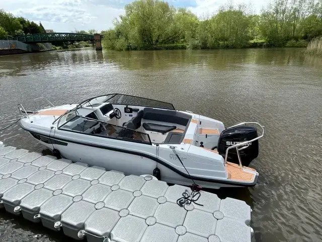 Silver Boats Viper