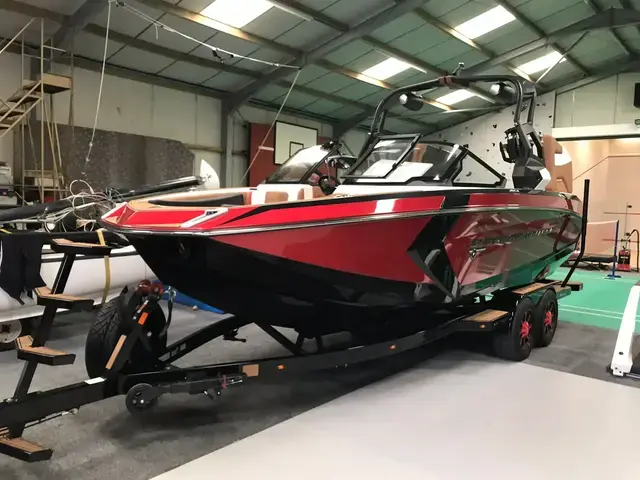 Nautique Boats G23